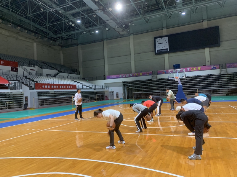 足球中超主帅否认下课传闻：全力以赴