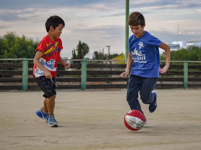 对自身和球 对自身和球